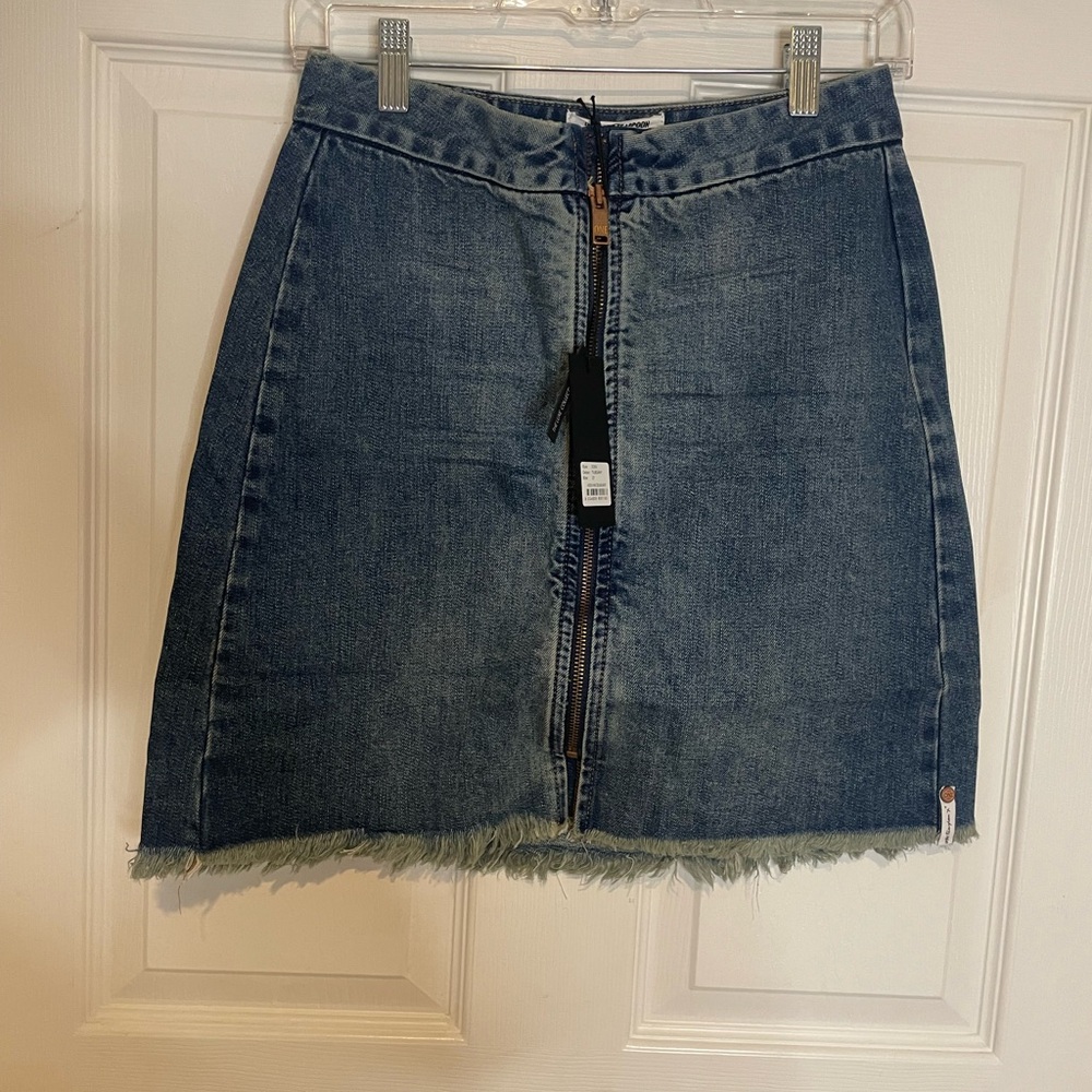 One Teaspoon NWT High Waisted Vixen Denim Skirt in Tuscany Size 27